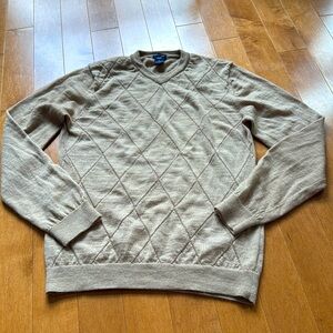 NWOT Gap Merino Wool Sweater in Medium